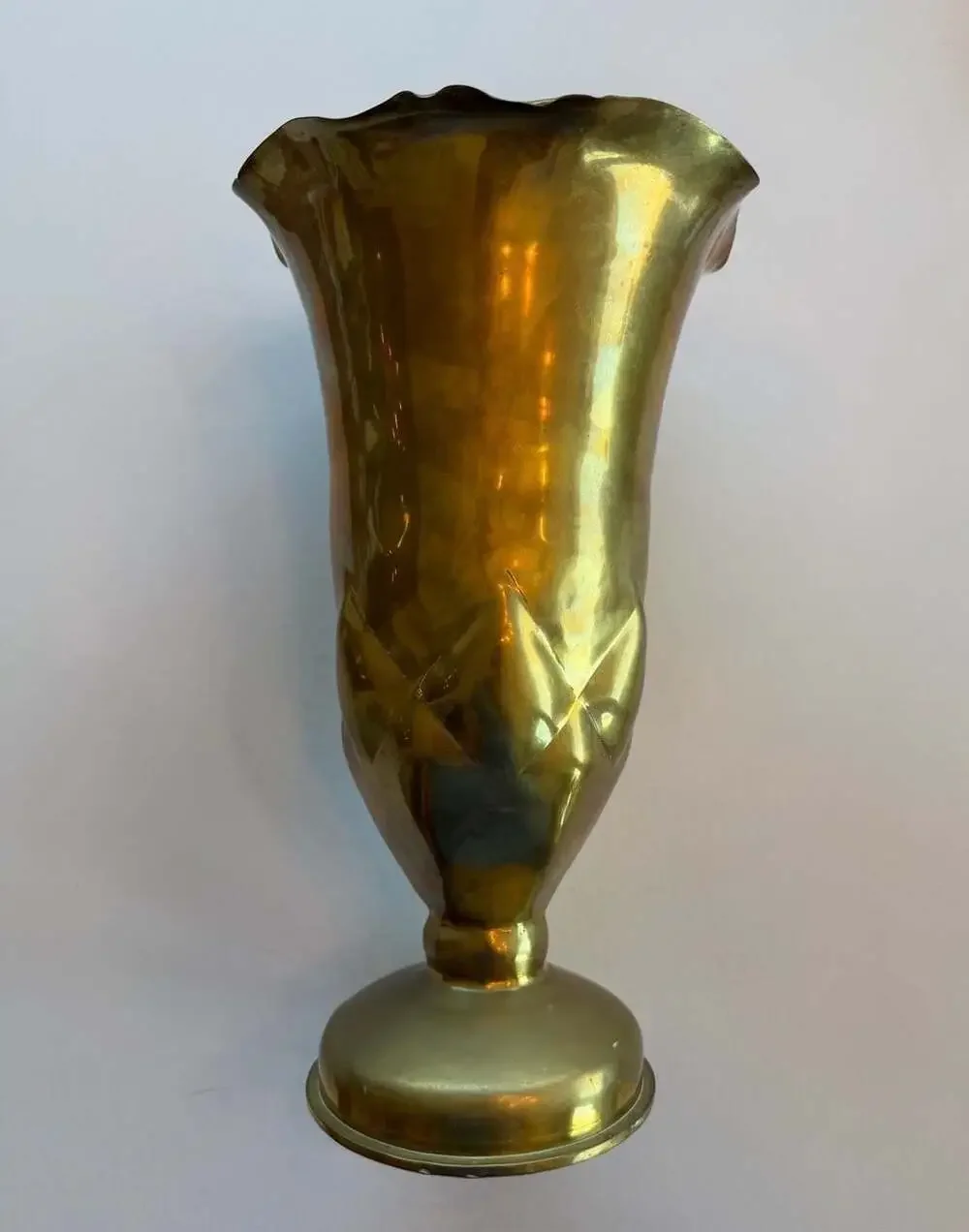 WWII 1945 105mm M14 Brass Shell Casing Trench Art Ruffled Vase